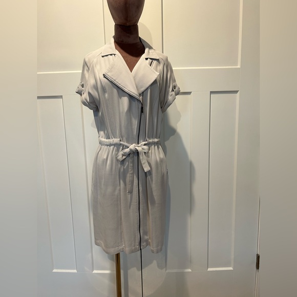 Grey Armani Exchange dress, size 4. Excellent condition, worn once. - Picture 4 of 14